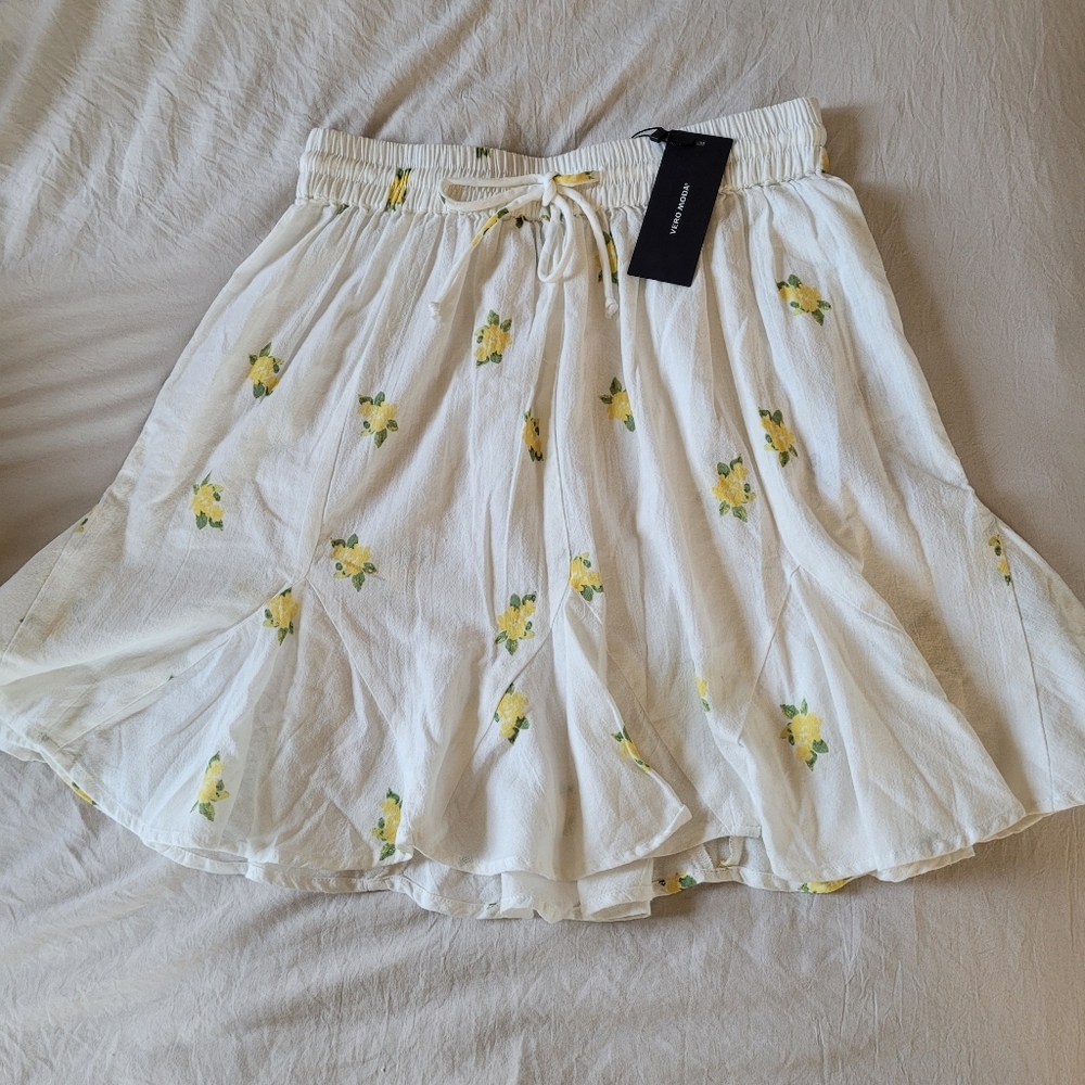 NWT Vero Moda Skirt